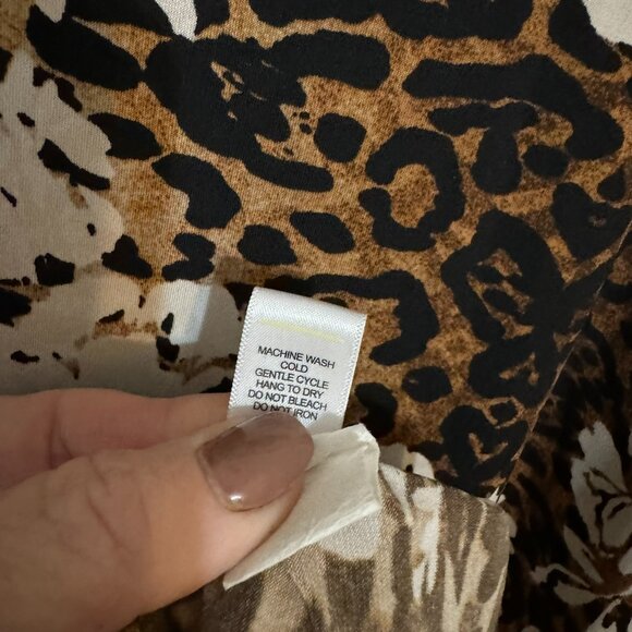 PERFECT for FALL /TRANSITIONAL PRETTY PRINT TOP PLUS 18/20 #3 - Picture 6 of 8